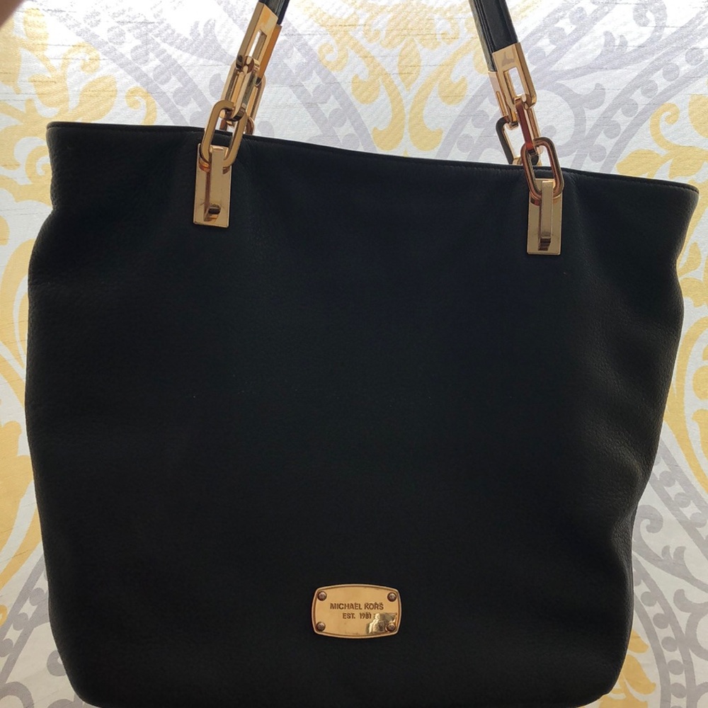 Michael Kors medium size Brooke Tote